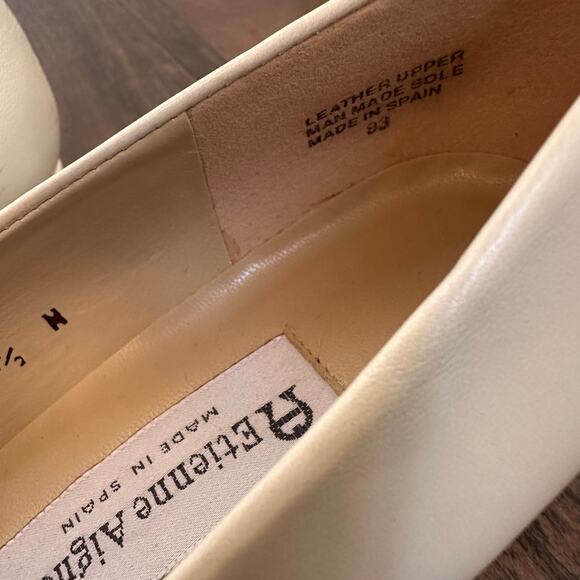 Vintage 80s/90s Academia Cream Leather Heels 8.5 - Picture 7 of 7